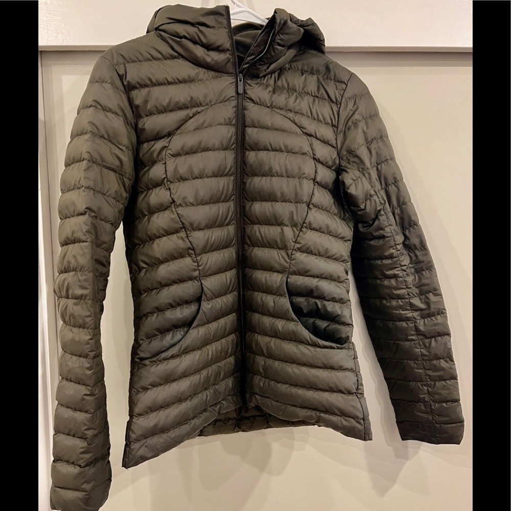 Lululemon puffer jacket Sz 2 dark green